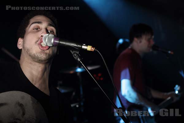 AND YOU WILL KNOW US BY THE TRAIL OF DEAD - 2013-04-17 - PARIS - La Maroquinerie - Conrad Keely - Autry Rene Fulbright II